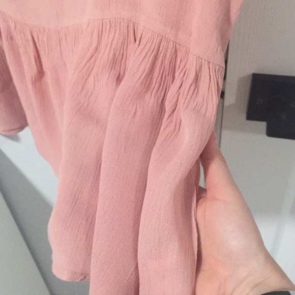 ⭕️3for$15⭕️ Boho ruffle pink blouse - Picture 5 of 12